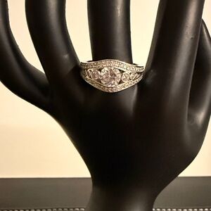 Dazzling Silver Women's Ring